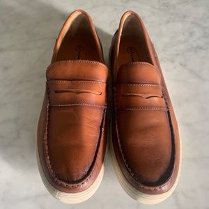 Hush Puppies Slip on Loafers Size 12, Color Cognac Leather